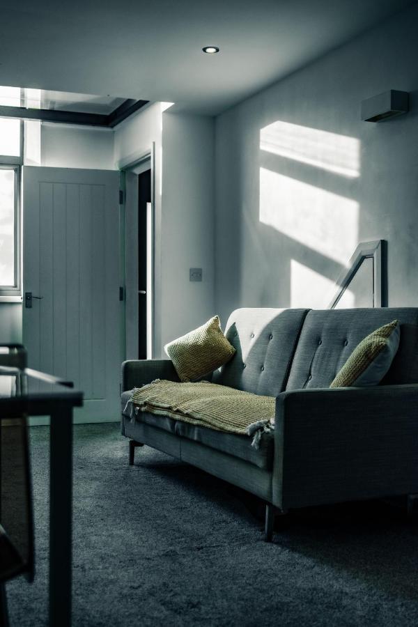 Apartments Dealhouse 4 Huddersfield Bagian luar foto